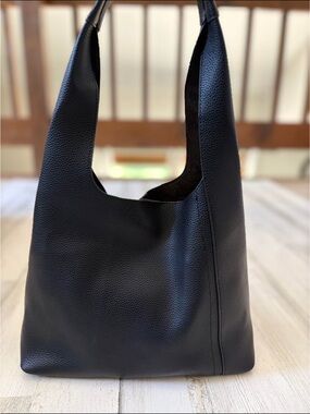 Amazon Black Pebbled Leather Shoulder Bag